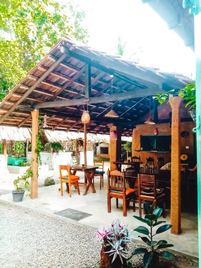 Hostel Lazy Monkey Sri Lanka Dikwella Exterior foto