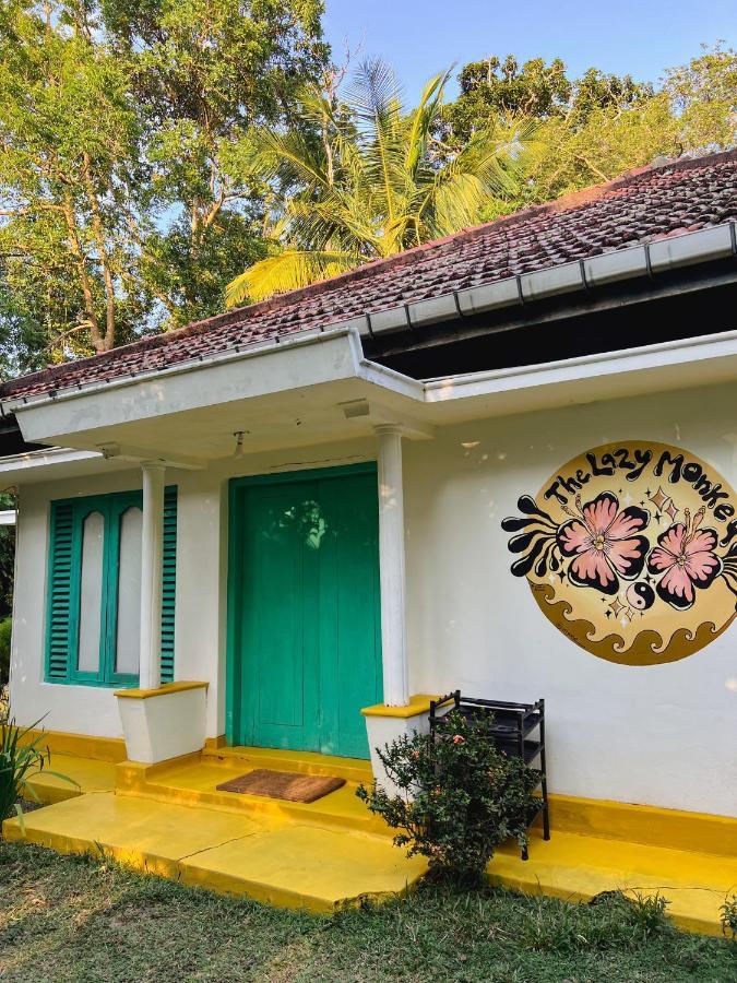 Hostel Lazy Monkey Sri Lanka Dikwella Exterior foto
